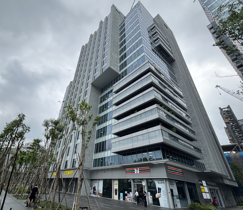 國建南港大樓