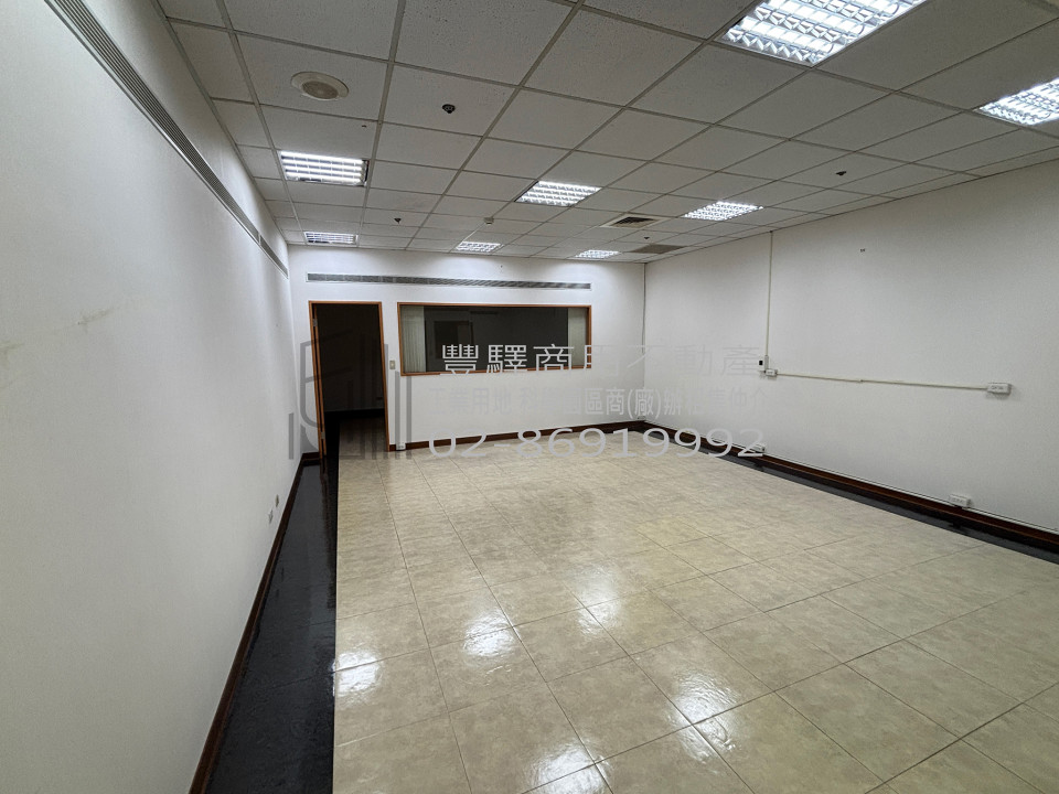 【汐止東方科學園區｜分租小辦公室】